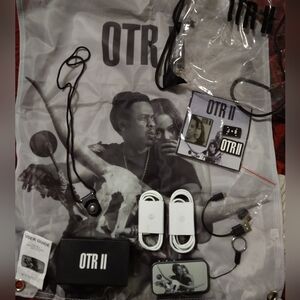 OTR 2 Beyonce & Jay-Z Wireless Speaker Set of 11